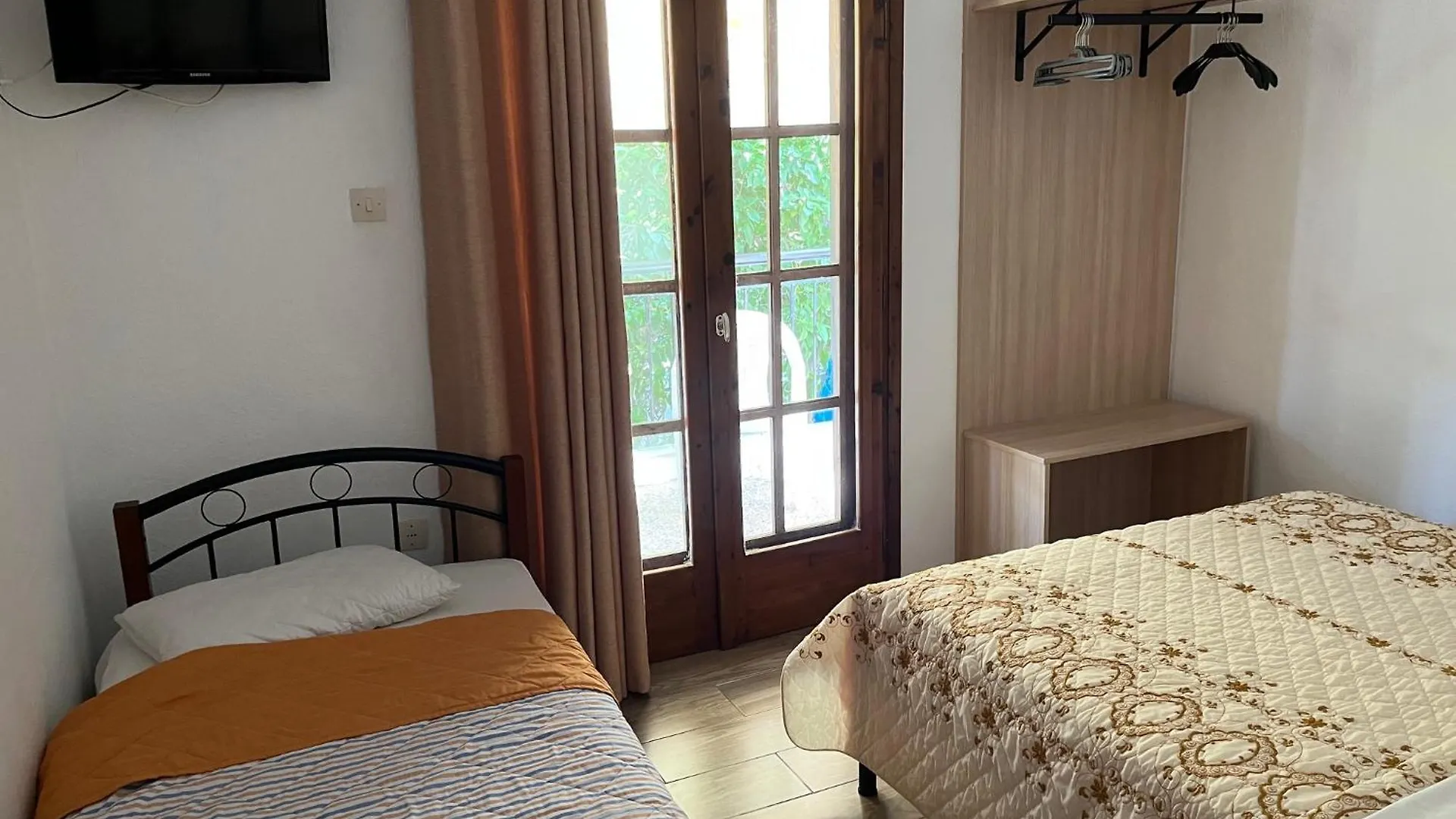 Eva Maria Apartment Metamorfosi
