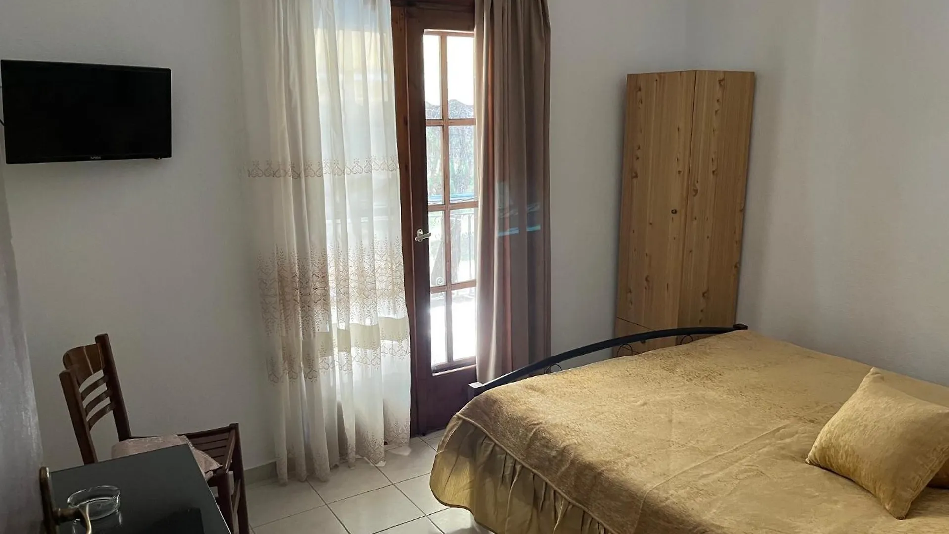 Eva Maria Apartment Metamorfosi